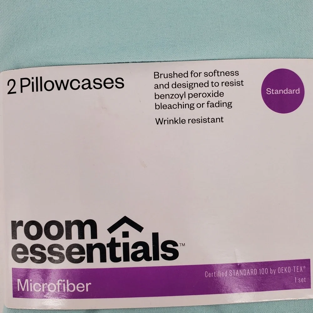 Room Essentials Aqua Blue Microfiber Standard Pillowcase 2pk Wrinkle Resistant‎